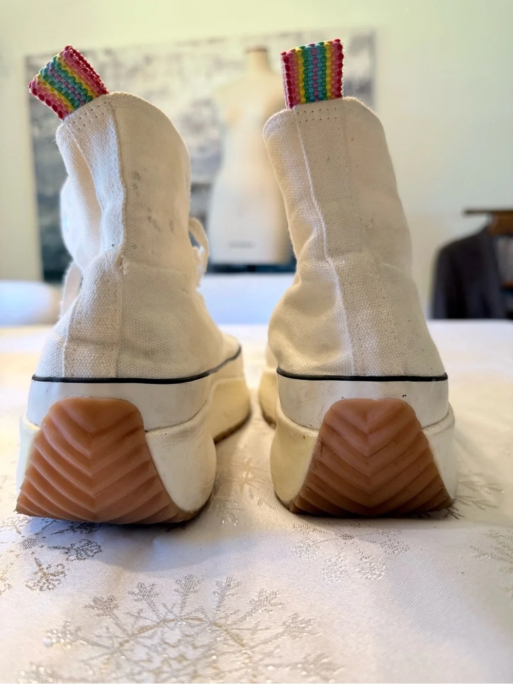 Madden Girl Winnona White Canvas Platform High-top Sneakers Rainbow tab Size 8